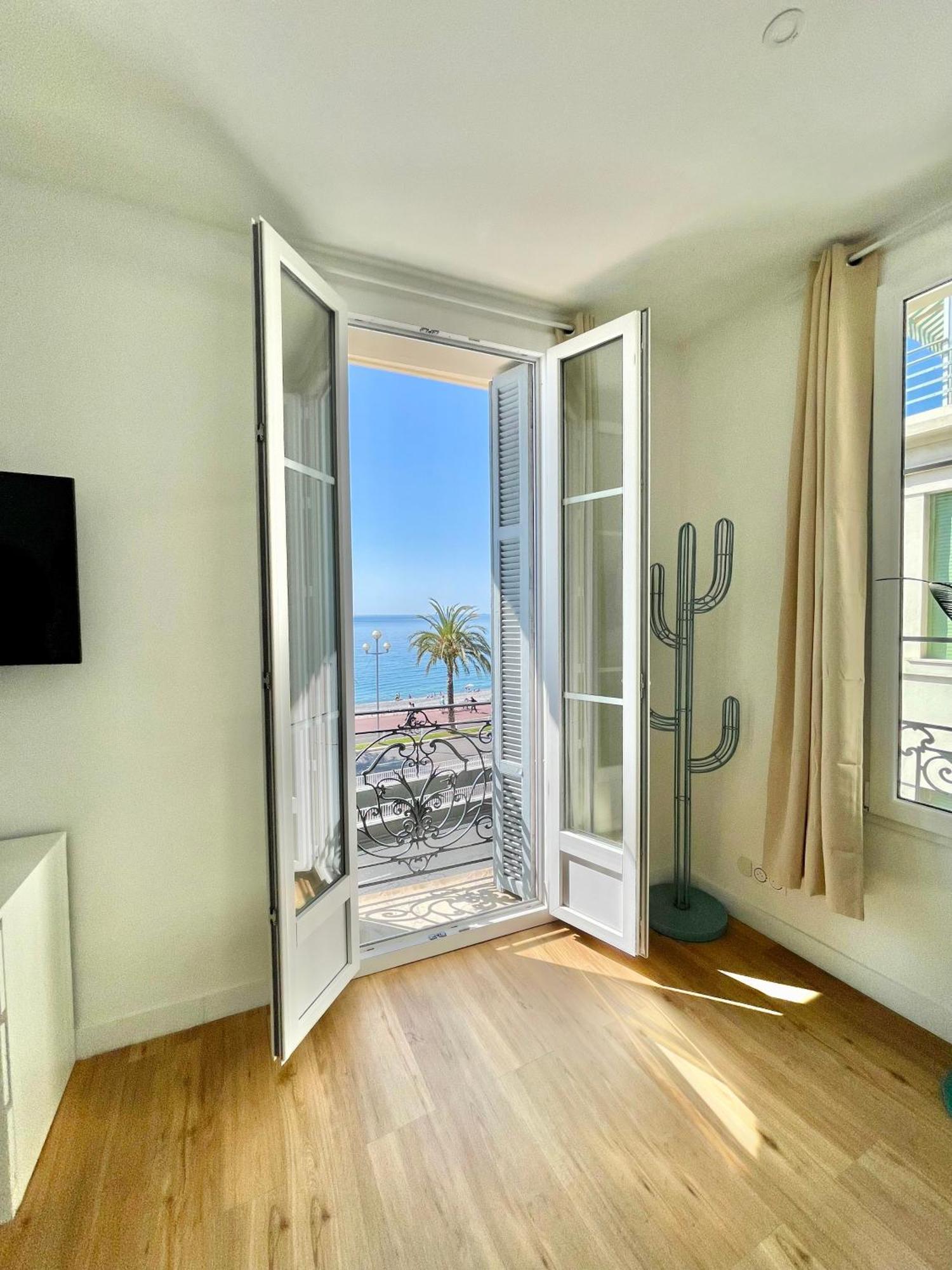 Promenade Des Anglais Panoramic Sea View Nicea Zewnętrze zdjęcie